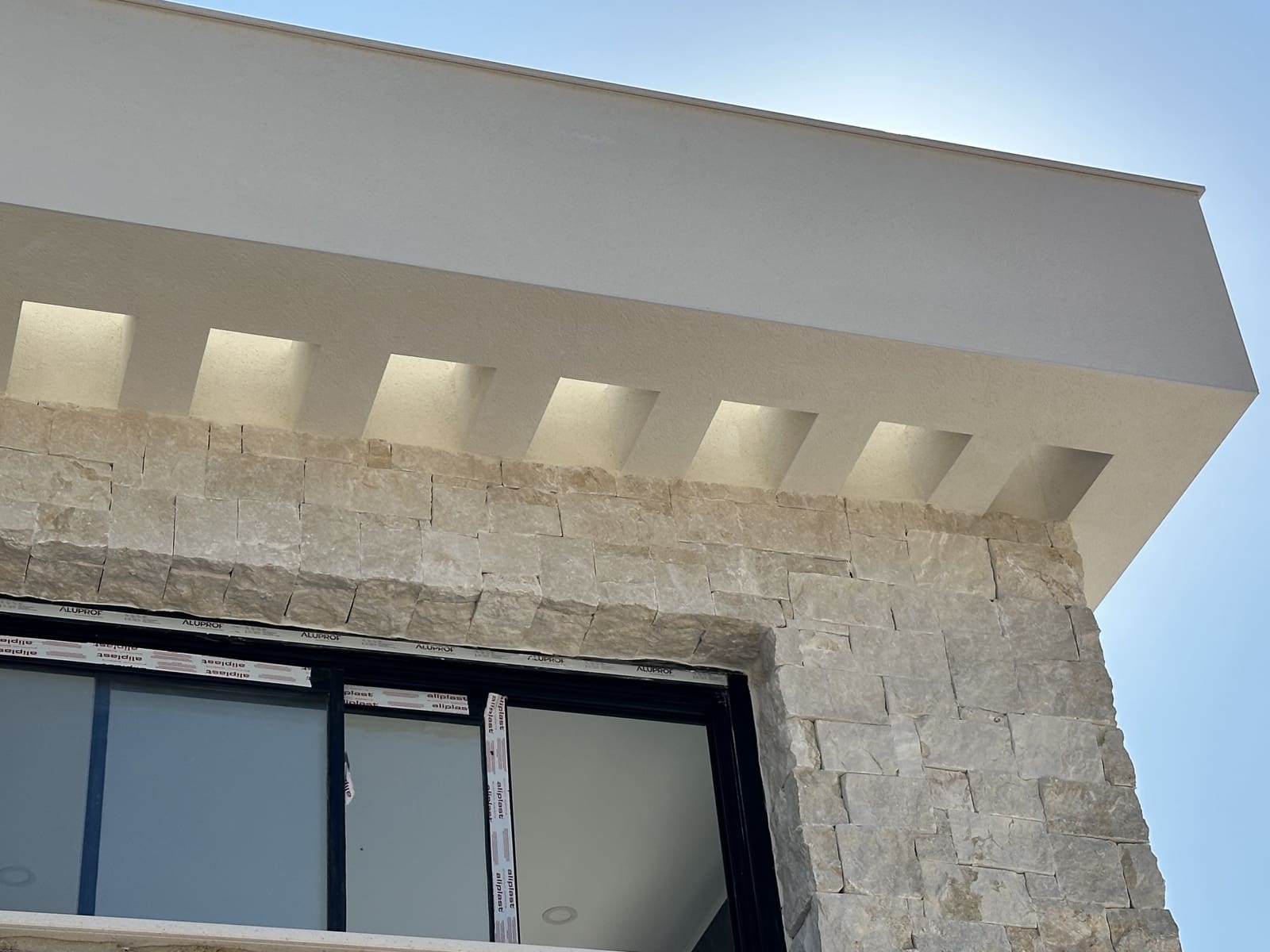 4 soverom Villa til salgs i Torrevieja med svømmebasseng garasje - € 850 000 (Ref: 8846962)