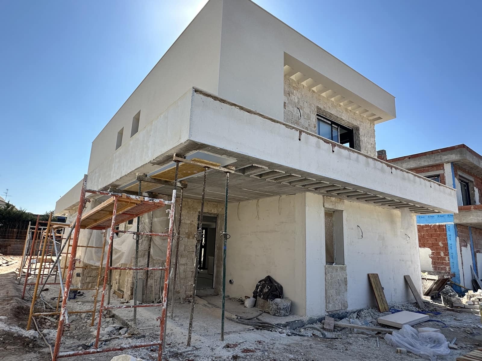 4 soverom Villa til salgs i Torrevieja med svømmebasseng garasje - € 850 000 (Ref: 8846962)