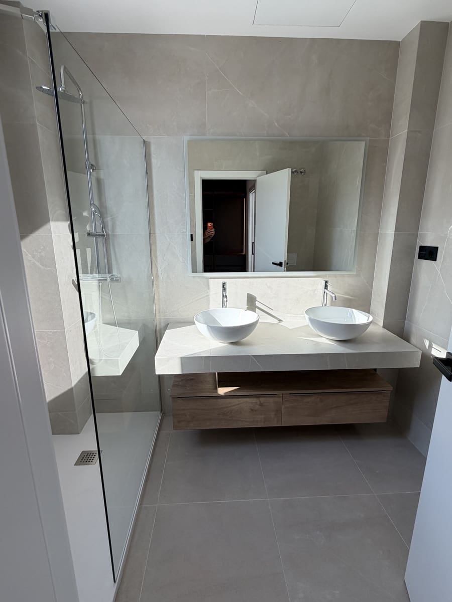4 sypialnia Willa na sprzedaż w Torrevieja z basenem garażem - 895 000 € (Ref: 8846962)