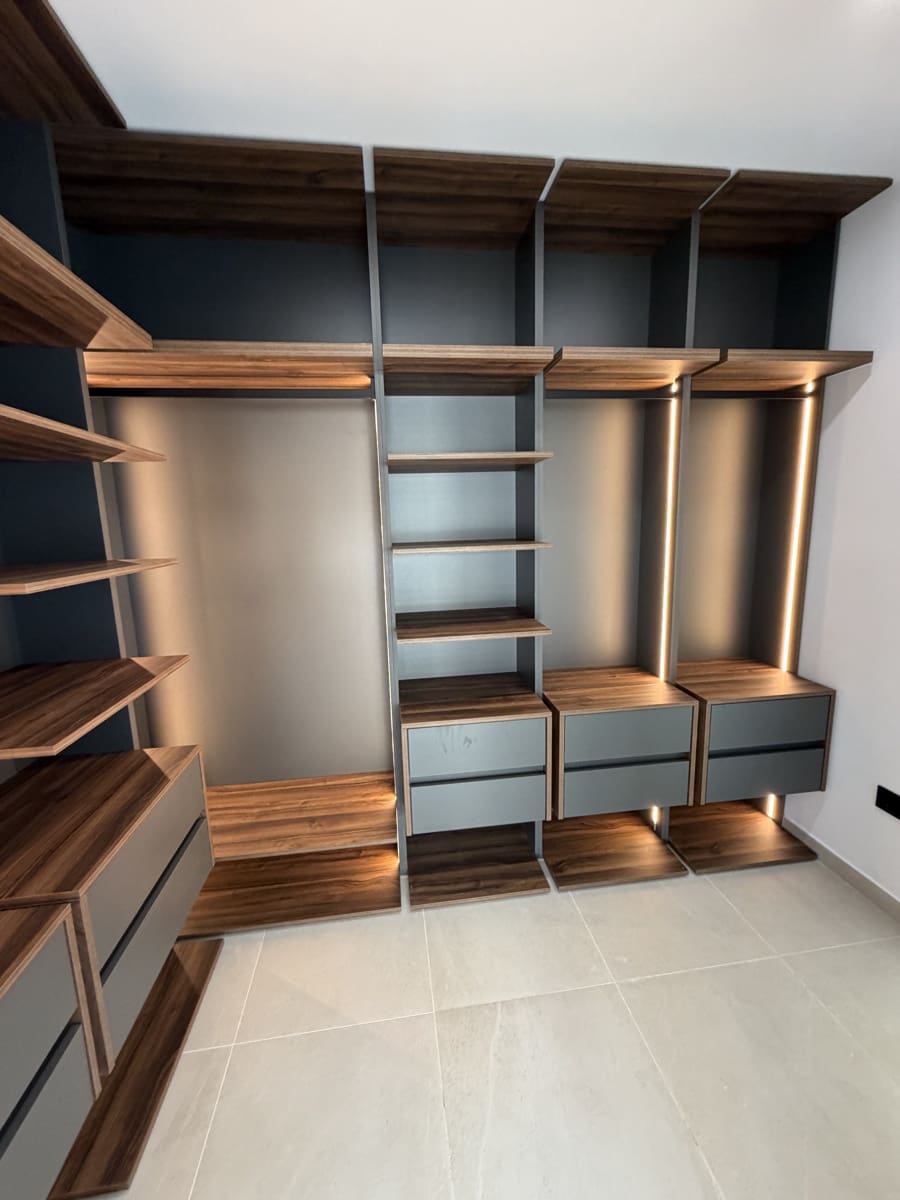 4 sypialnia Willa na sprzedaż w Torrevieja z basenem garażem - 895 000 € (Ref: 8846962)