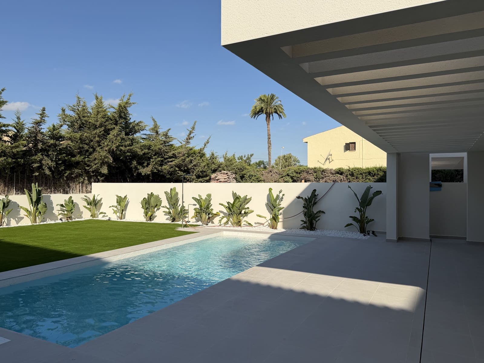 4 sypialnia Willa na sprzedaż w Torrevieja z basenem garażem - 895 000 € (Ref: 8846962)