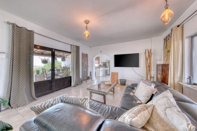 4 slaapkamer Villa te koop in Nazaret, Teguise met garage - € 490.000 (Ref: 10023477)