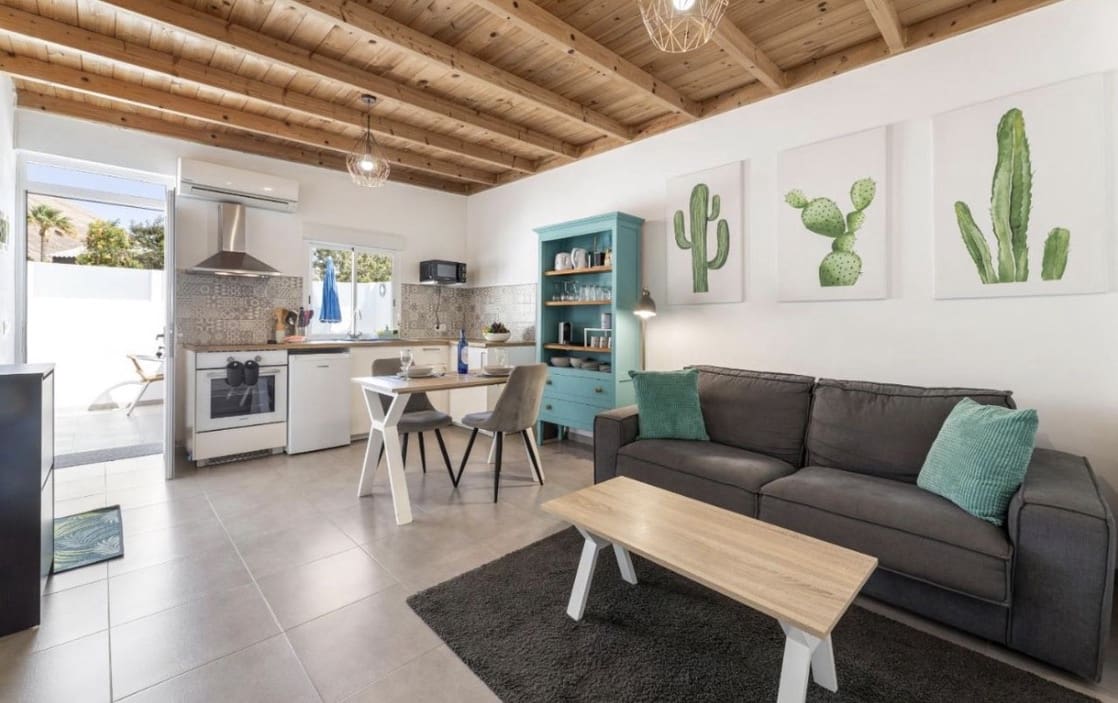 6 soverom Villa til salgs i Tias med svømmebasseng garasje - € 895 000 (Ref: 10038553)