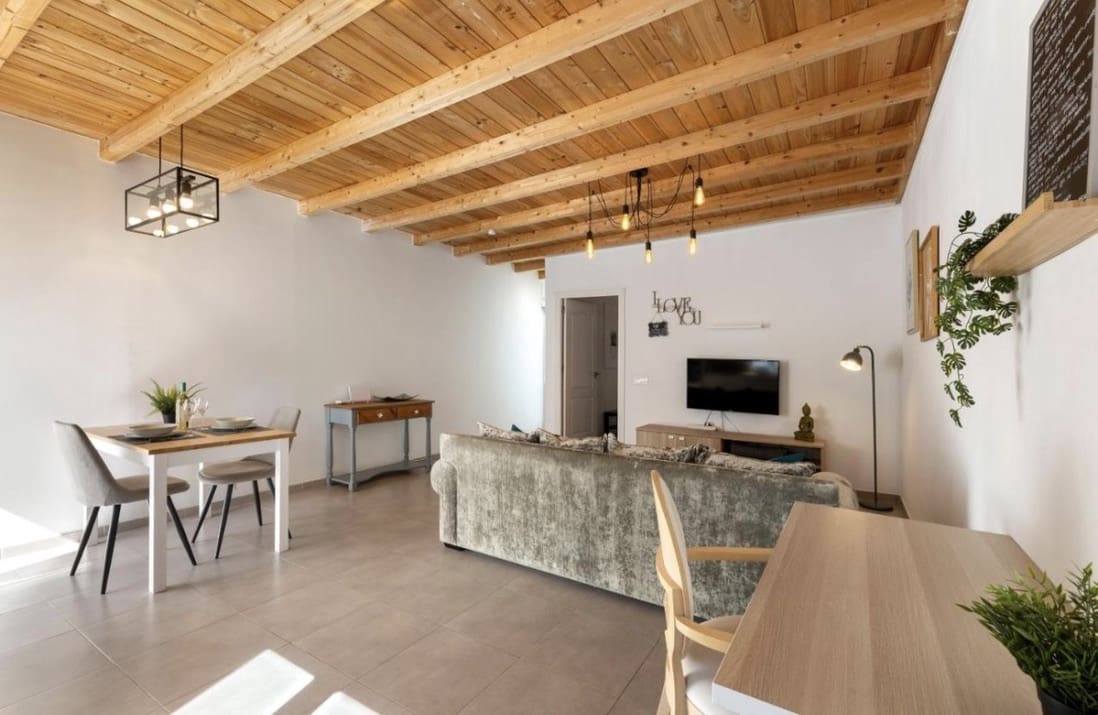6 soverom Villa til salgs i Tias med svømmebasseng garasje - € 895 000 (Ref: 10038553)