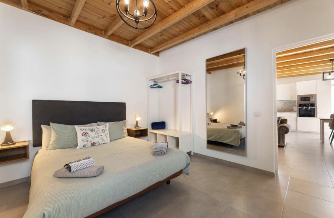 6 soverom Villa til salgs i Tias med svømmebasseng garasje - € 895 000 (Ref: 10038553)