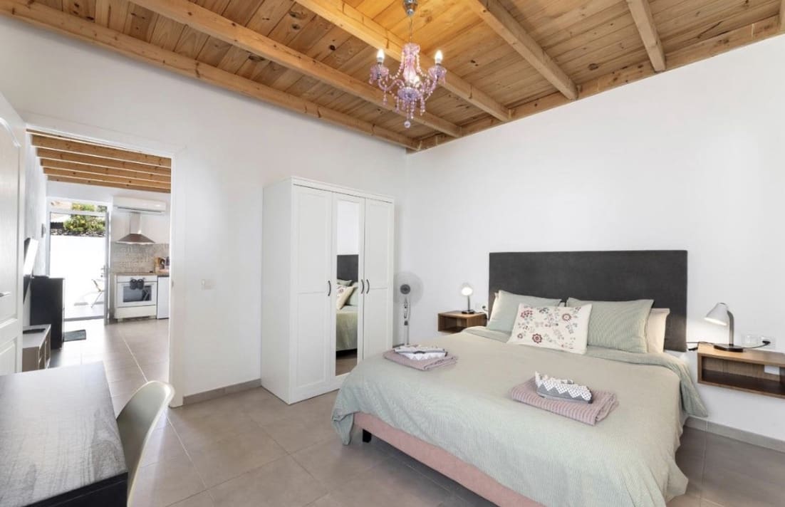 6 soverom Villa til salgs i Tias med svømmebasseng garasje - € 895 000 (Ref: 10038553)