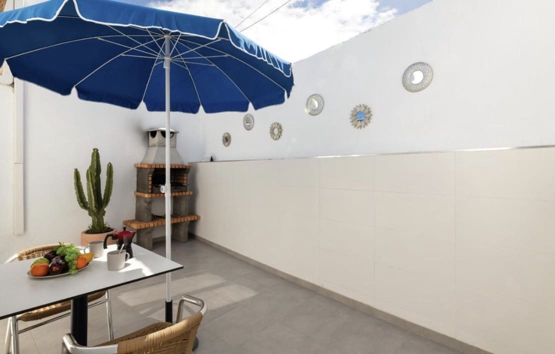 6 soverom Villa til salgs i Tias med svømmebasseng garasje - € 895 000 (Ref: 10038553)