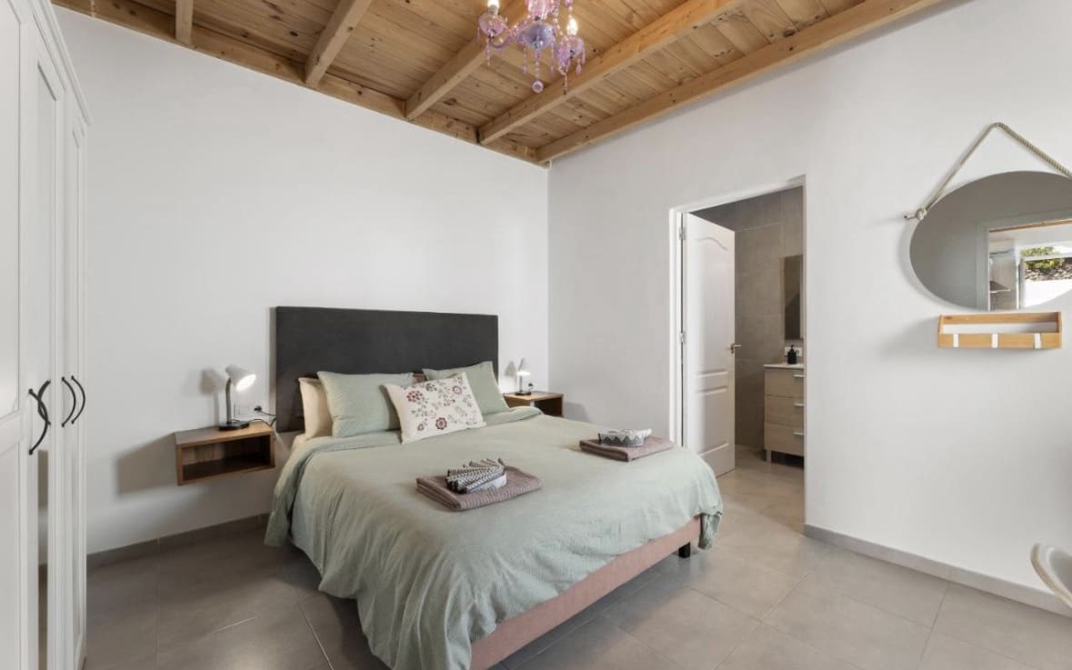 6 soverom Villa til salgs i Tias med svømmebasseng garasje - € 895 000 (Ref: 10038553)