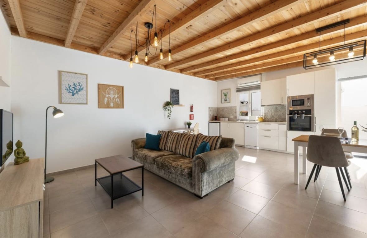 6 soverom Villa til salgs i Tias med svømmebasseng garasje - € 895 000 (Ref: 10038553)