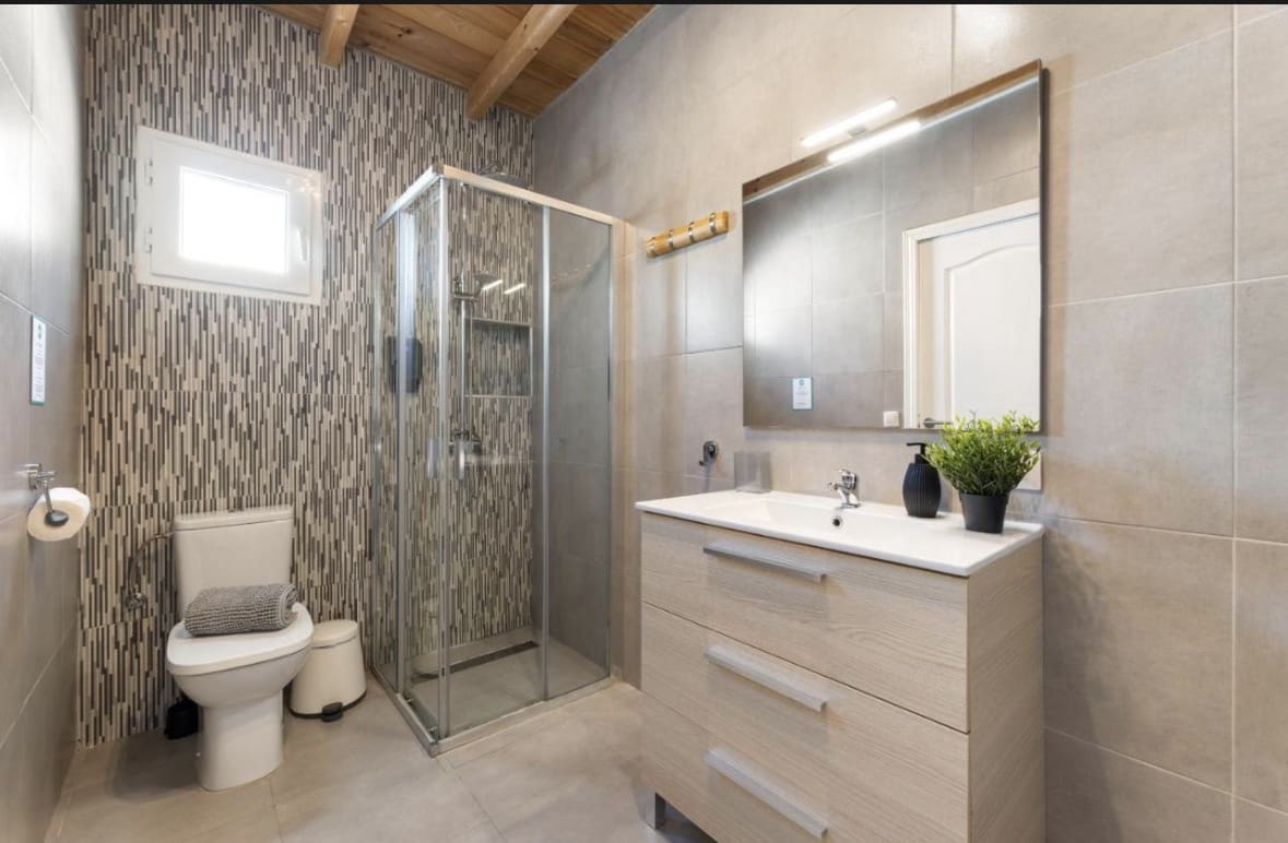 6 soverom Villa til salgs i Tias med svømmebasseng garasje - € 895 000 (Ref: 10038553)