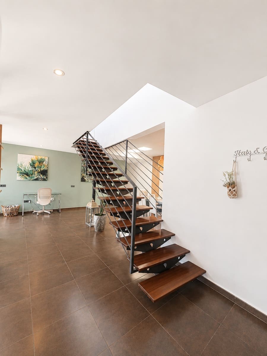 6 soverom Villa til salgs i Tias med svømmebasseng garasje - € 895 000 (Ref: 10038553)