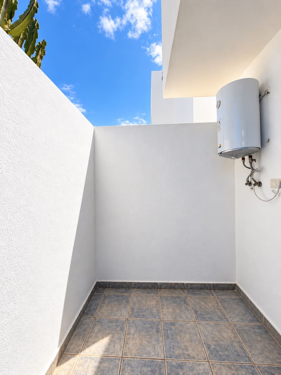 3 sovrum Villa till salu i Playa Blanca med pool garage - 450 000 € (Ref: 10049642)
