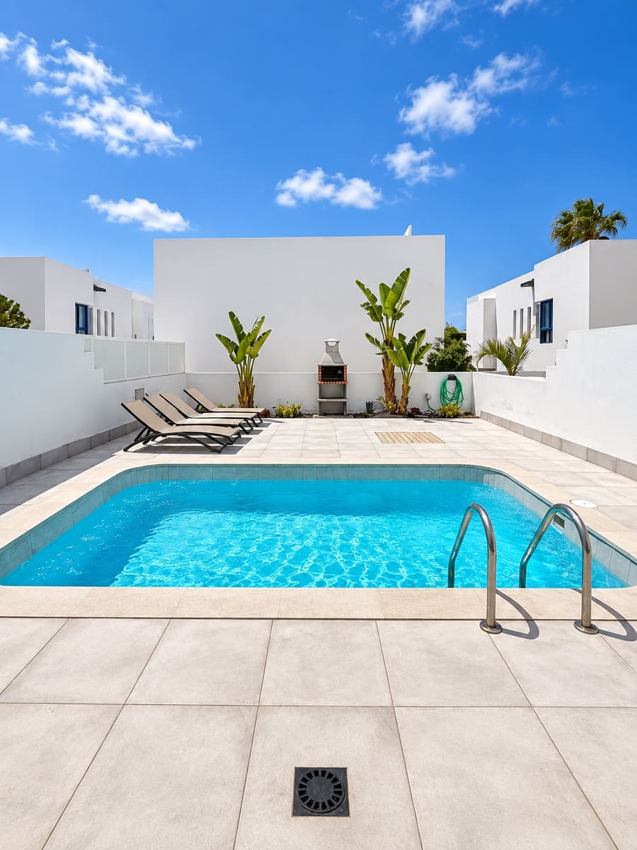 3 sovrum Villa till salu i Playa Blanca med pool garage - 450 000 € (Ref: 10049642)