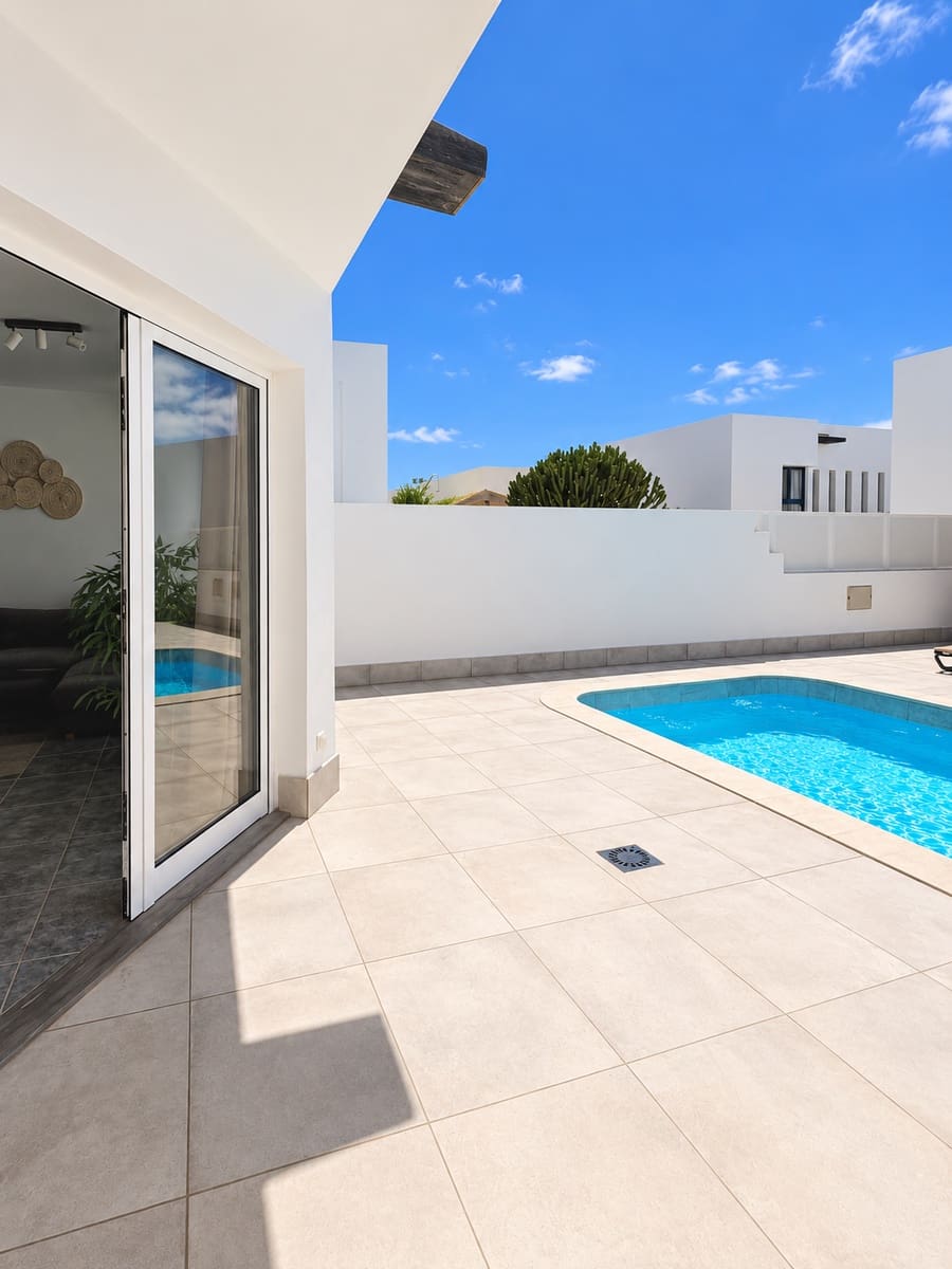 3 sovrum Villa till salu i Playa Blanca med pool garage - 450 000 € (Ref: 10049642)