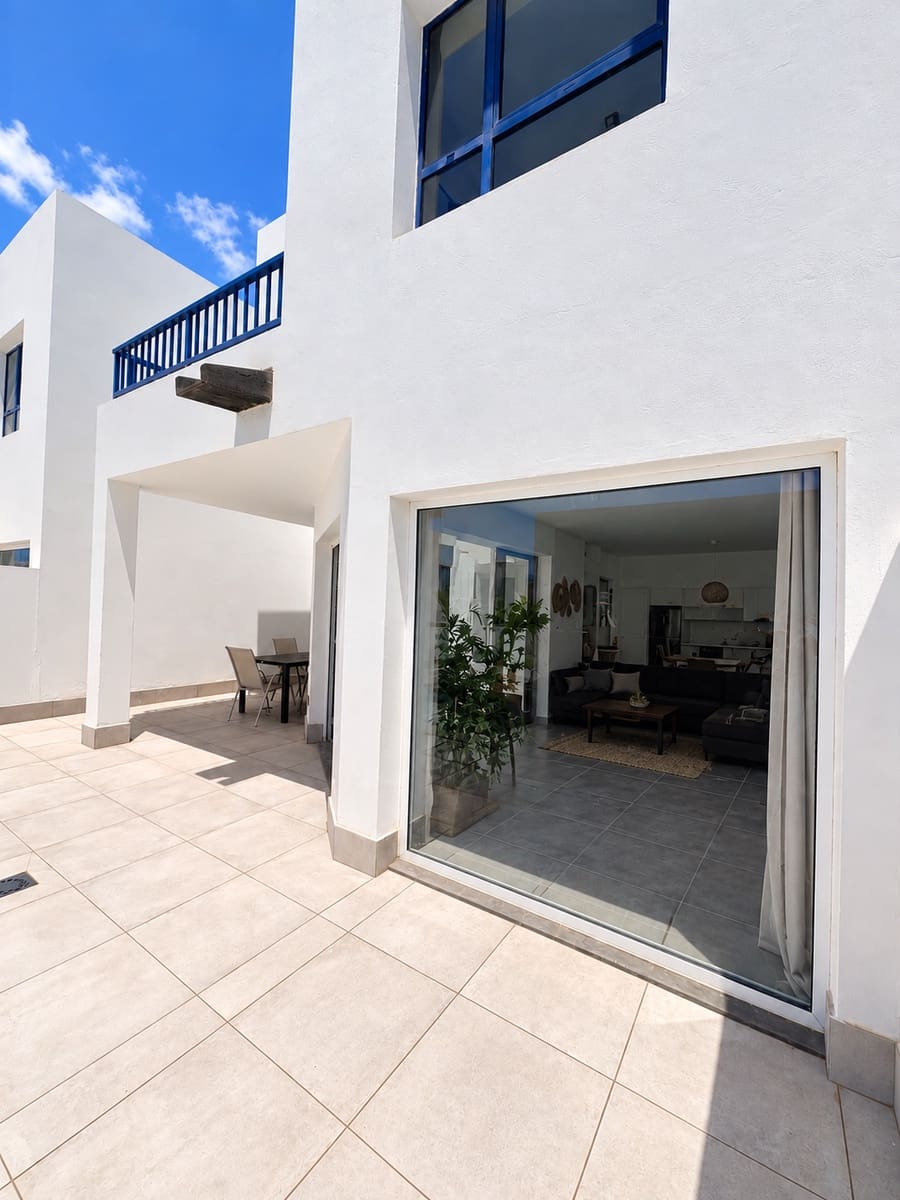 3 sovrum Villa till salu i Playa Blanca med pool garage - 450 000 € (Ref: 10049642)