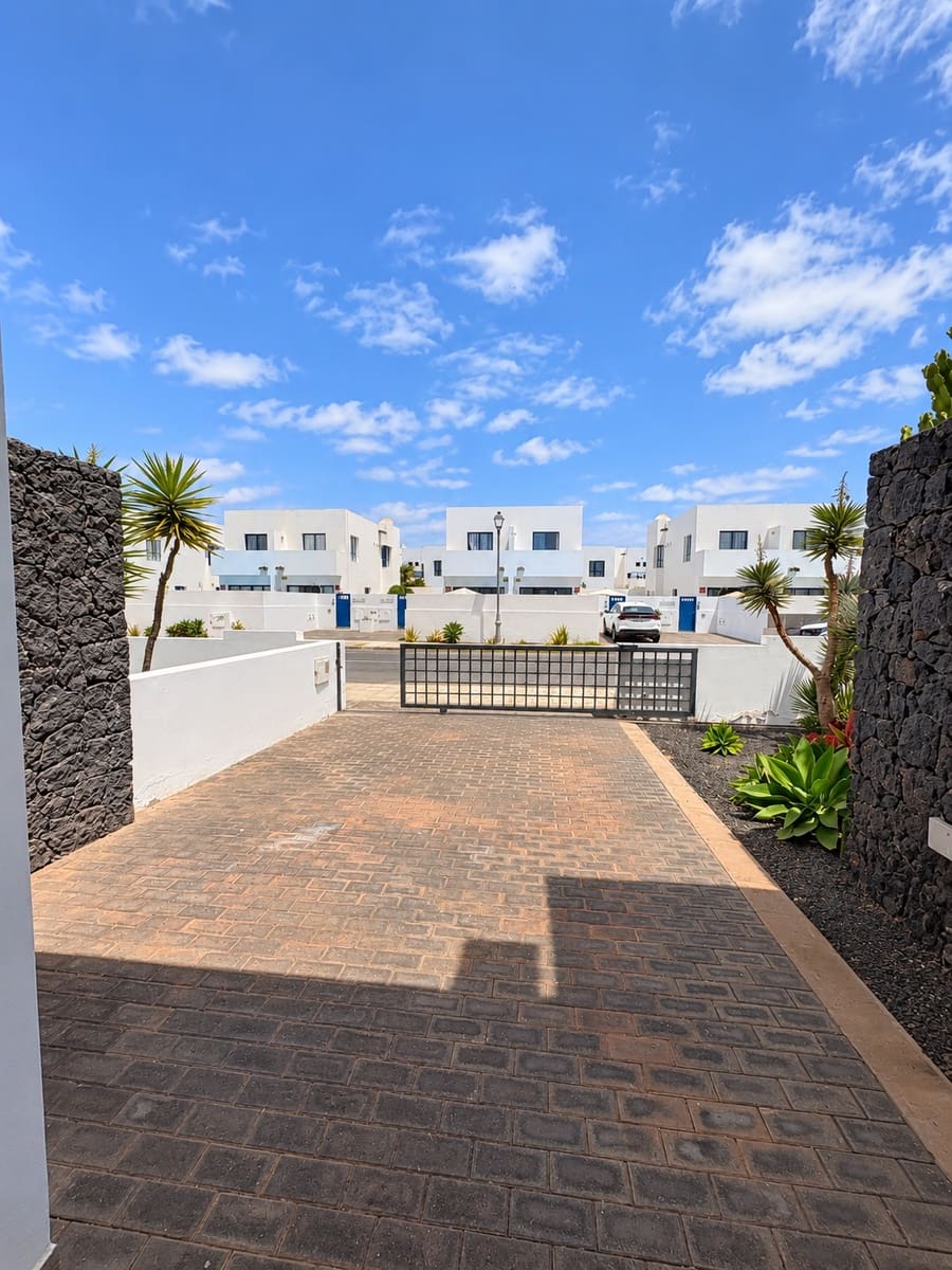 3 sovrum Villa till salu i Playa Blanca med pool garage - 450 000 € (Ref: 10049642)