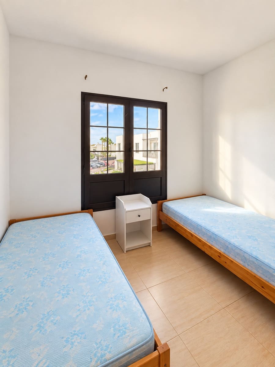 3 quarto Moradia para venda em Costa Teguise com piscina garagem - 379 000 € (Ref: 10104318)