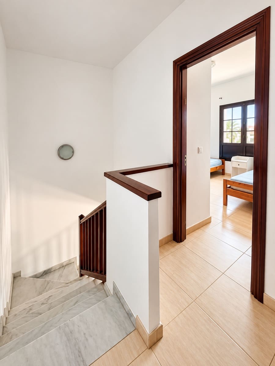 3 quarto Moradia para venda em Costa Teguise com piscina garagem - 379 000 € (Ref: 10104318)