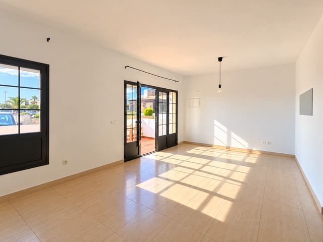 3 quarto Moradia para venda em Costa Teguise, Teguise com piscina garagem - 379 000 € (Ref: 10104318)