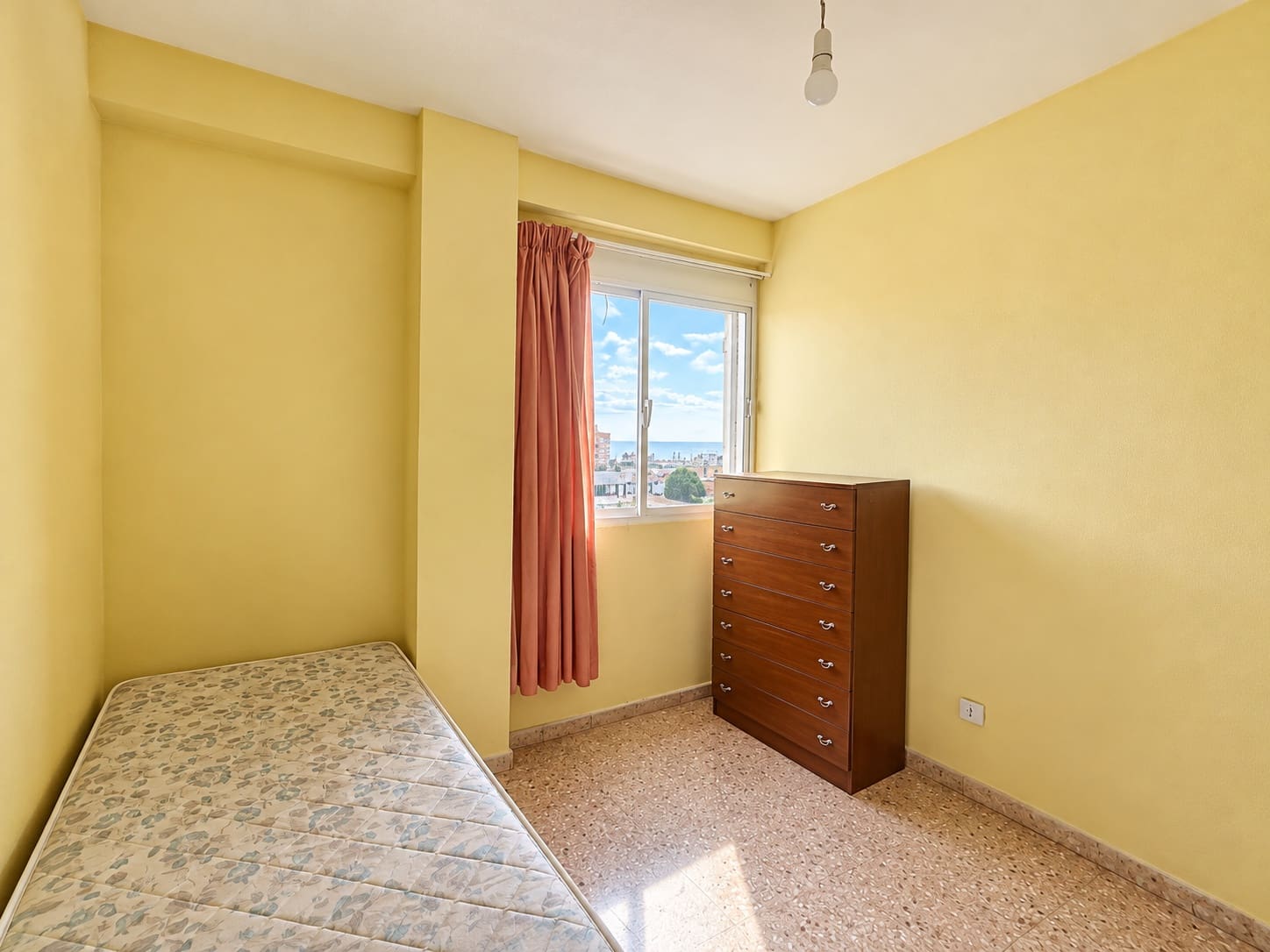 4 bedroom Flat for sale in Arrecife with garage - € 315,000 (Ref: 10150464)