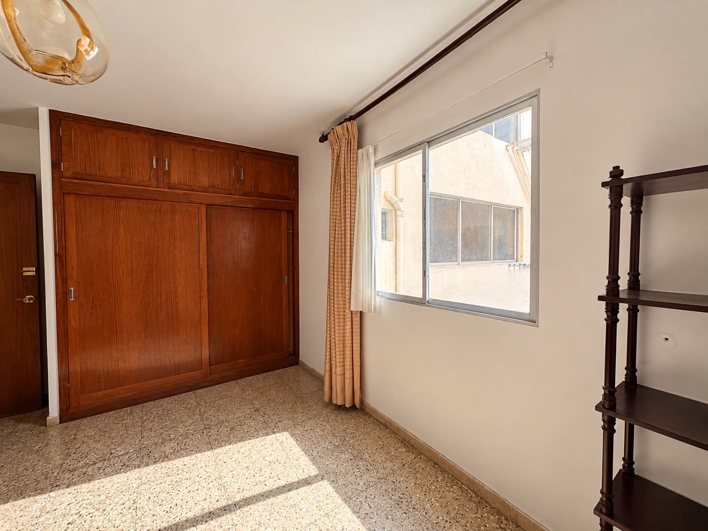 4 bedroom Flat for sale in Arrecife with garage - € 315,000 (Ref: 10150464)