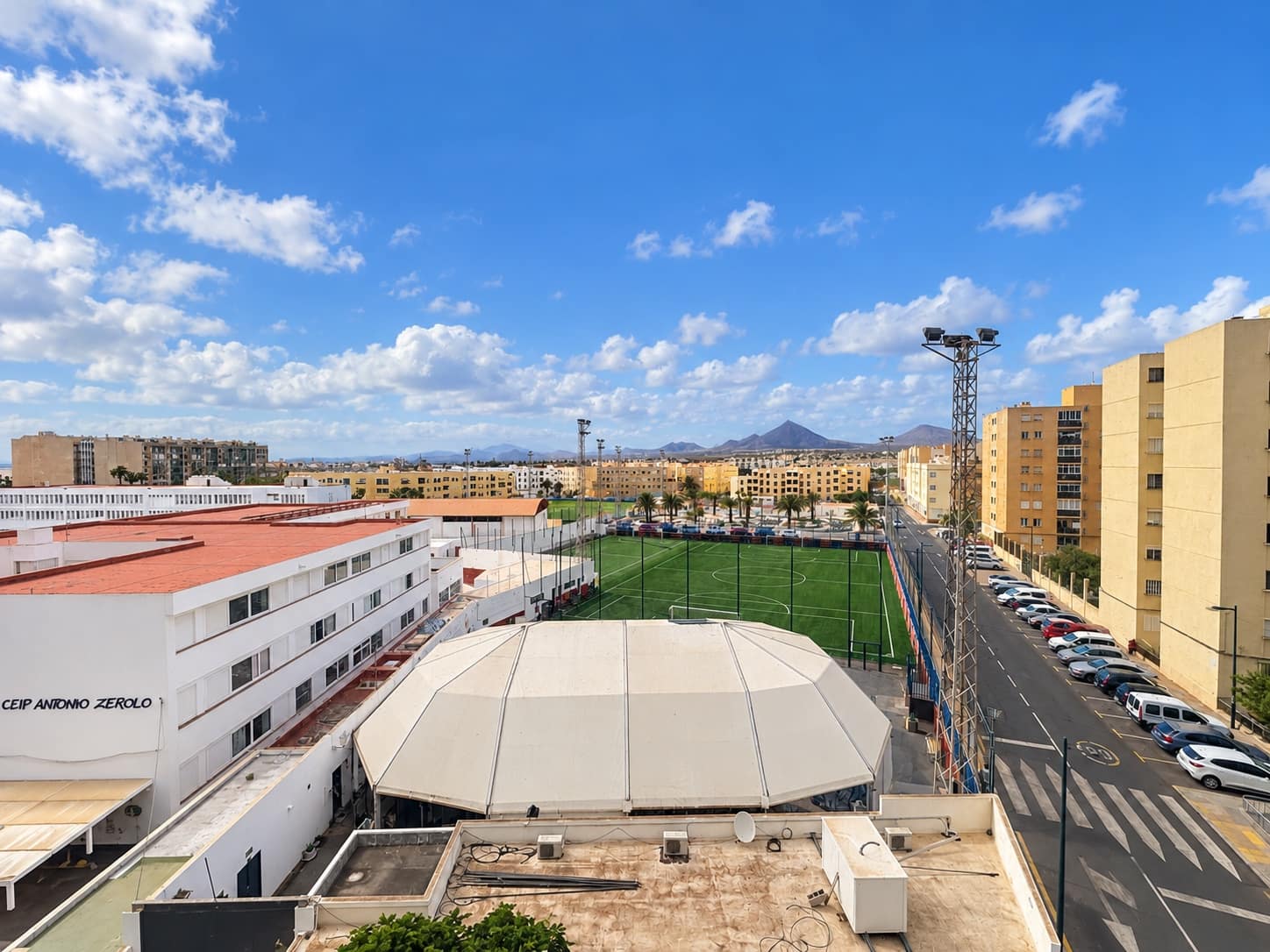 4 bedroom Flat for sale in Arrecife with garage - € 315,000 (Ref: 10150464)
