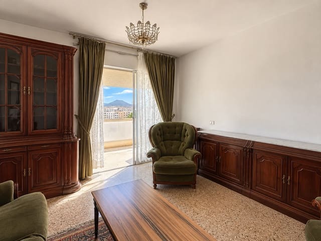 4 soveværelse Lejlighed til salg i Arrecife med garage - € 315.000 (Ref: 10150464)