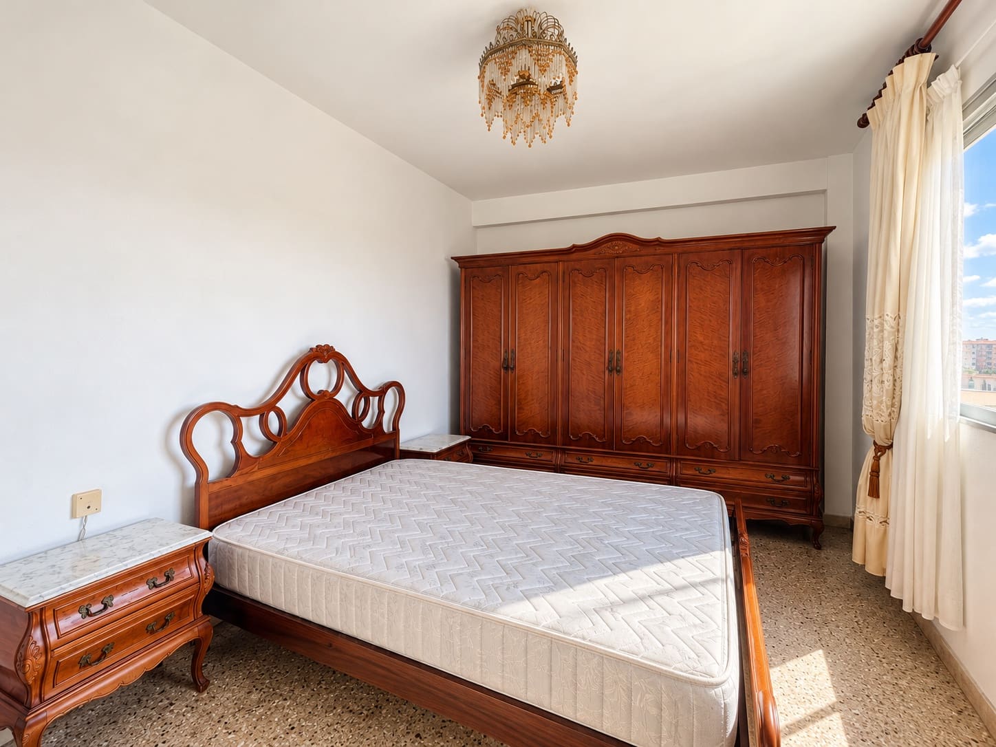 4 bedroom Flat for sale in Arrecife with garage - € 315,000 (Ref: 10150464)