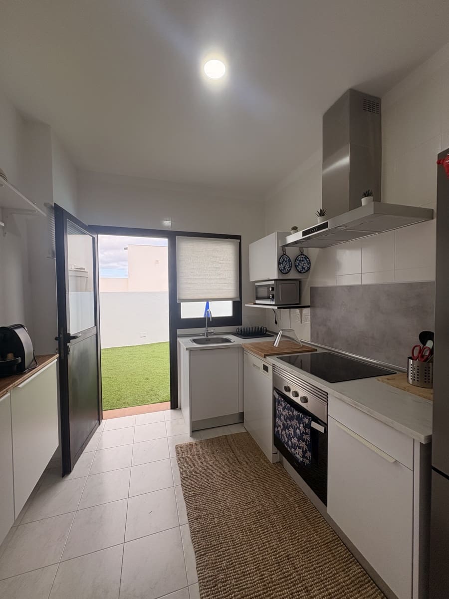 4 soveværelse Villa til salg i Guime med swimmingpool garage - € 465.000 (Ref: 9640493)