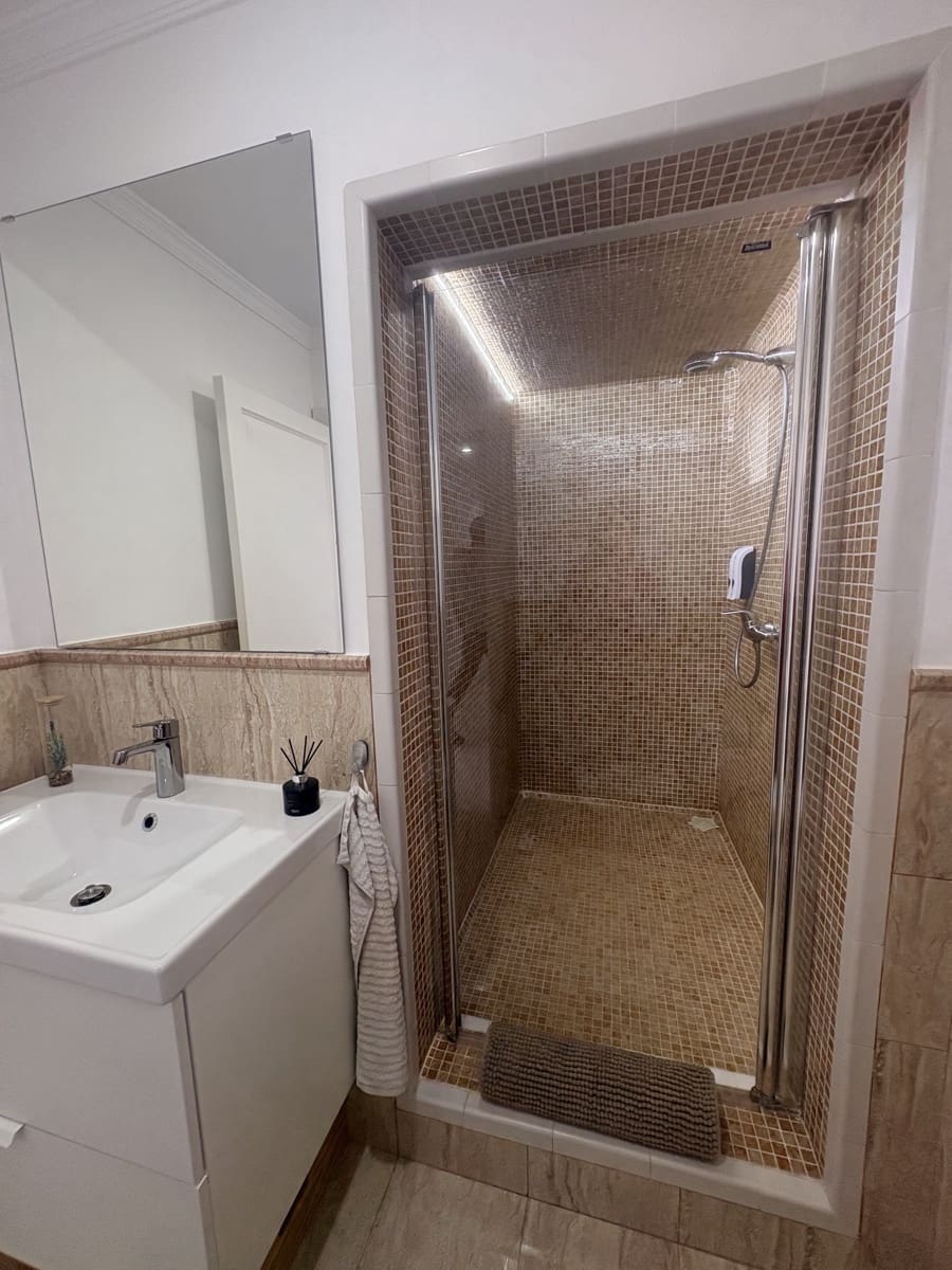 4 soveværelse Villa til salg i Guime med swimmingpool garage - € 465.000 (Ref: 9640493)