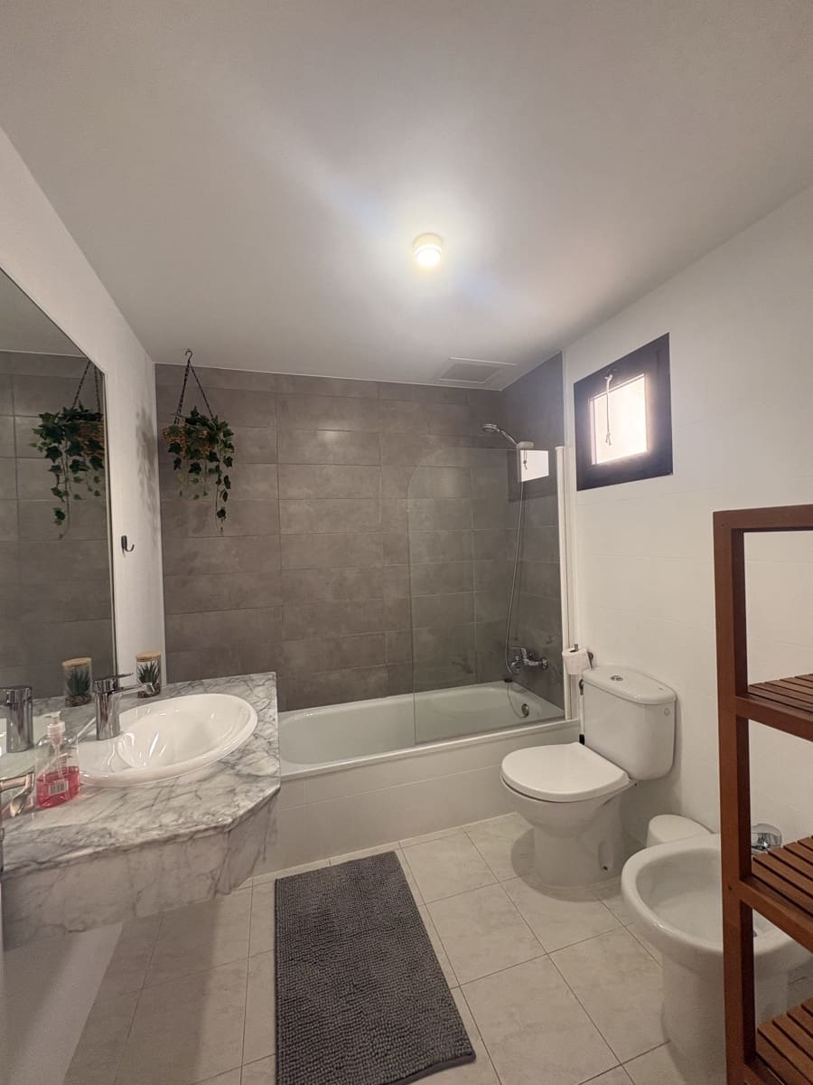 4 soveværelse Villa til salg i Guime med swimmingpool garage - € 465.000 (Ref: 9640493)