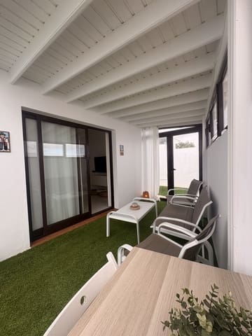 4 soveværelse Villa til salg i Guime, San Bartolomé med swimmingpool garage - € 465.000 (Ref: 9640493)