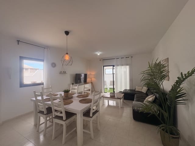 4 soveværelse Villa til salg i Guime, San Bartolomé med swimmingpool garage - € 465.000 (Ref: 9640493)