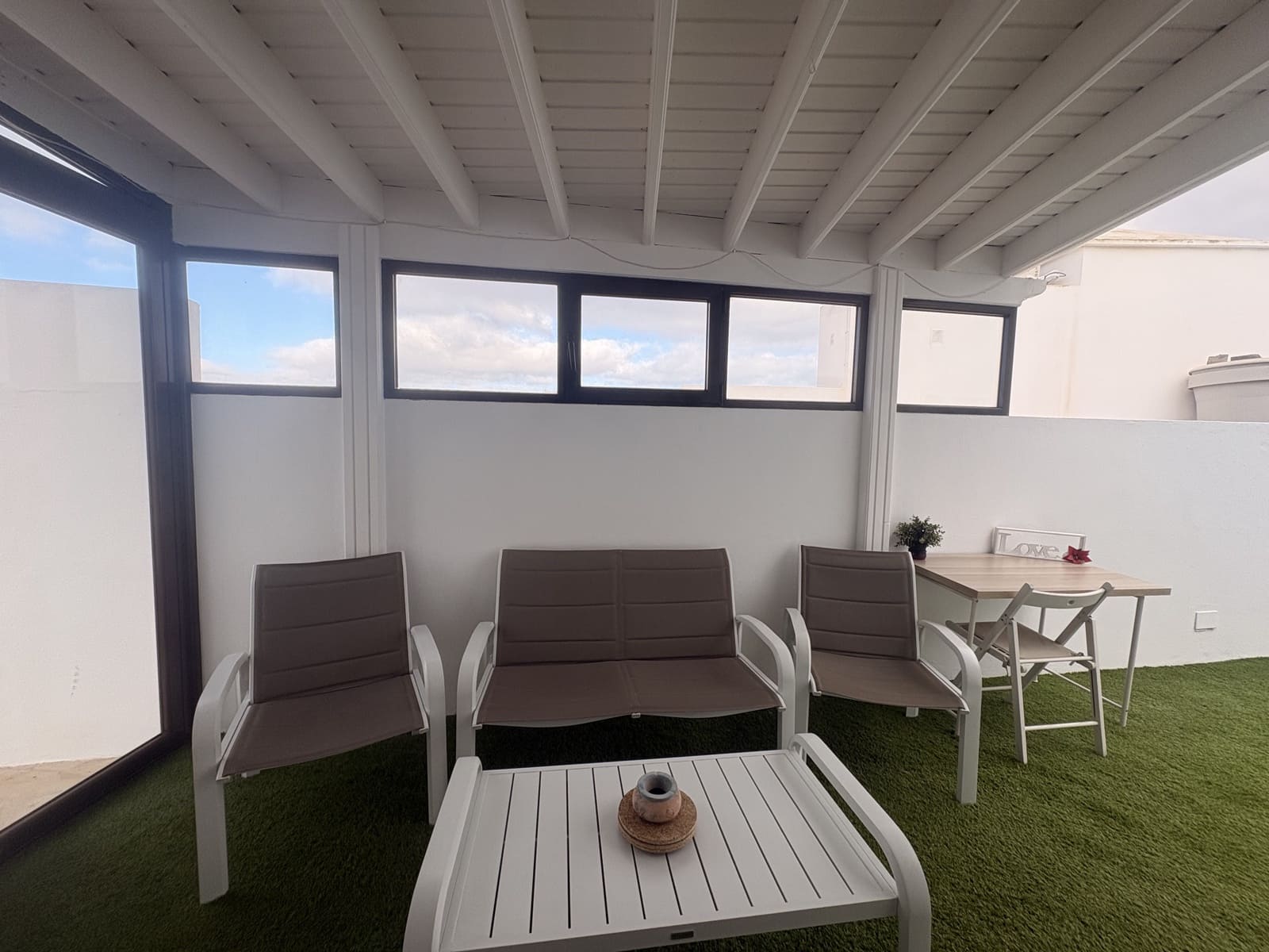 4 soveværelse Villa til salg i Guime med swimmingpool garage - € 465.000 (Ref: 9640493)