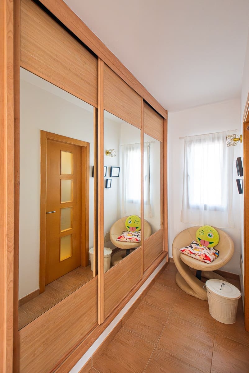 4 bedroom Villa for sale in Yaiza with pool garage - € 669,000 (Ref: 9640617)