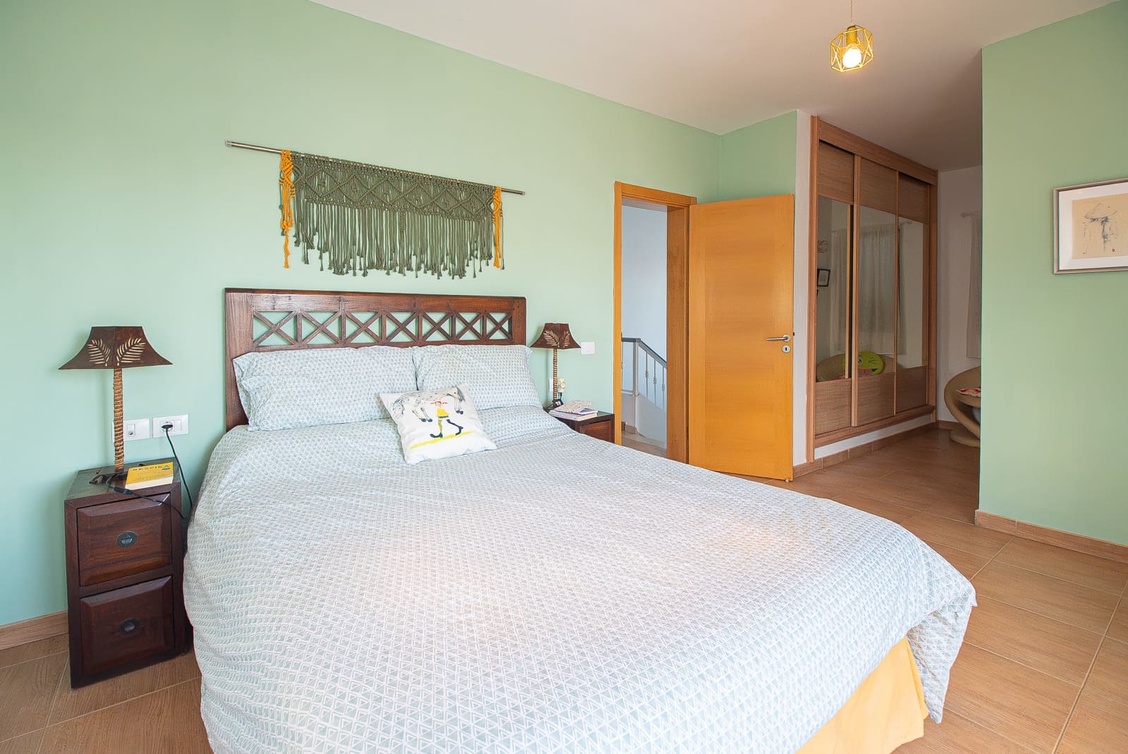 4 bedroom Villa for sale in Yaiza with pool garage - € 669,000 (Ref: 9640617)