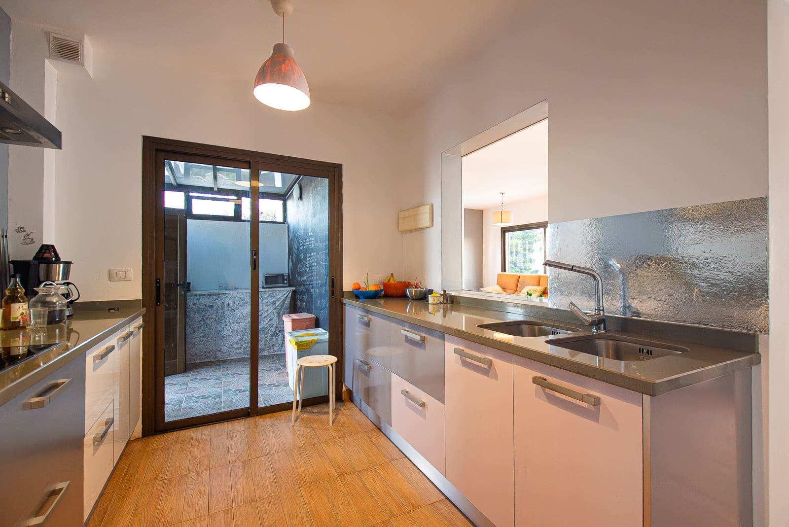 4 bedroom Villa for sale in Yaiza with pool garage - € 669,000 (Ref: 9640617)