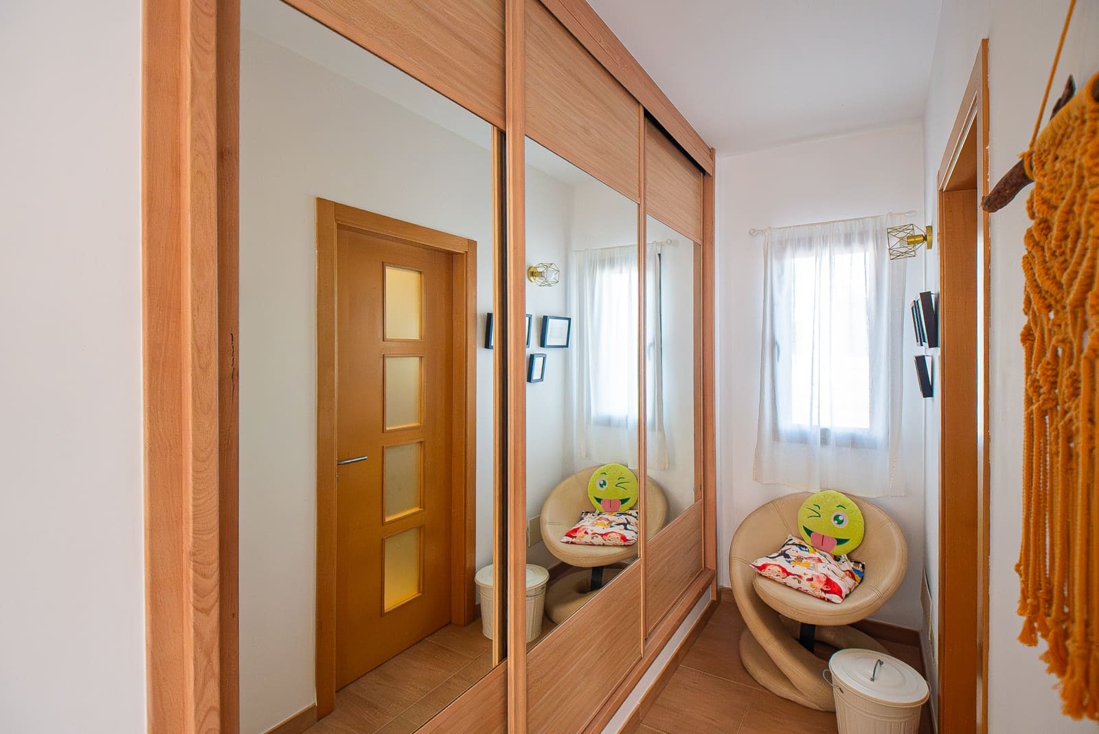 4 bedroom Villa for sale in Yaiza with pool garage - € 669,000 (Ref: 9640617)