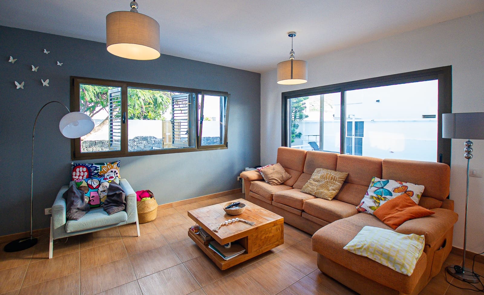 4 bedroom Villa for sale in Yaiza with pool garage - € 669,000 (Ref: 9640617)