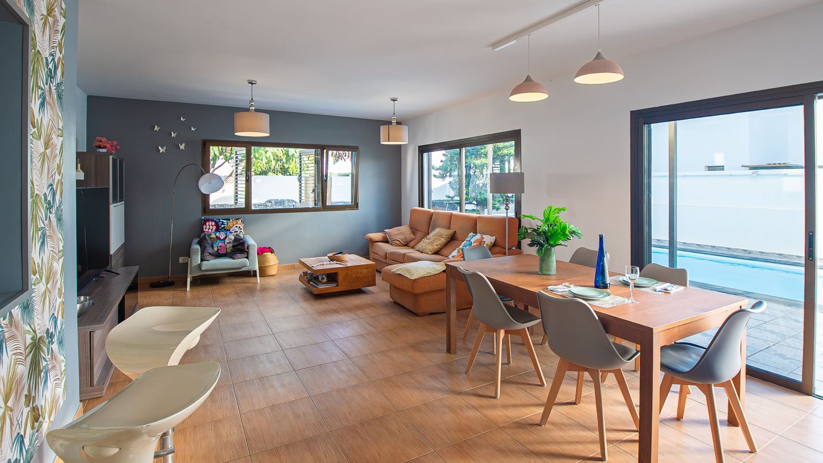 4 bedroom Villa for sale in Yaiza with pool garage - € 669,000 (Ref: 9640617)