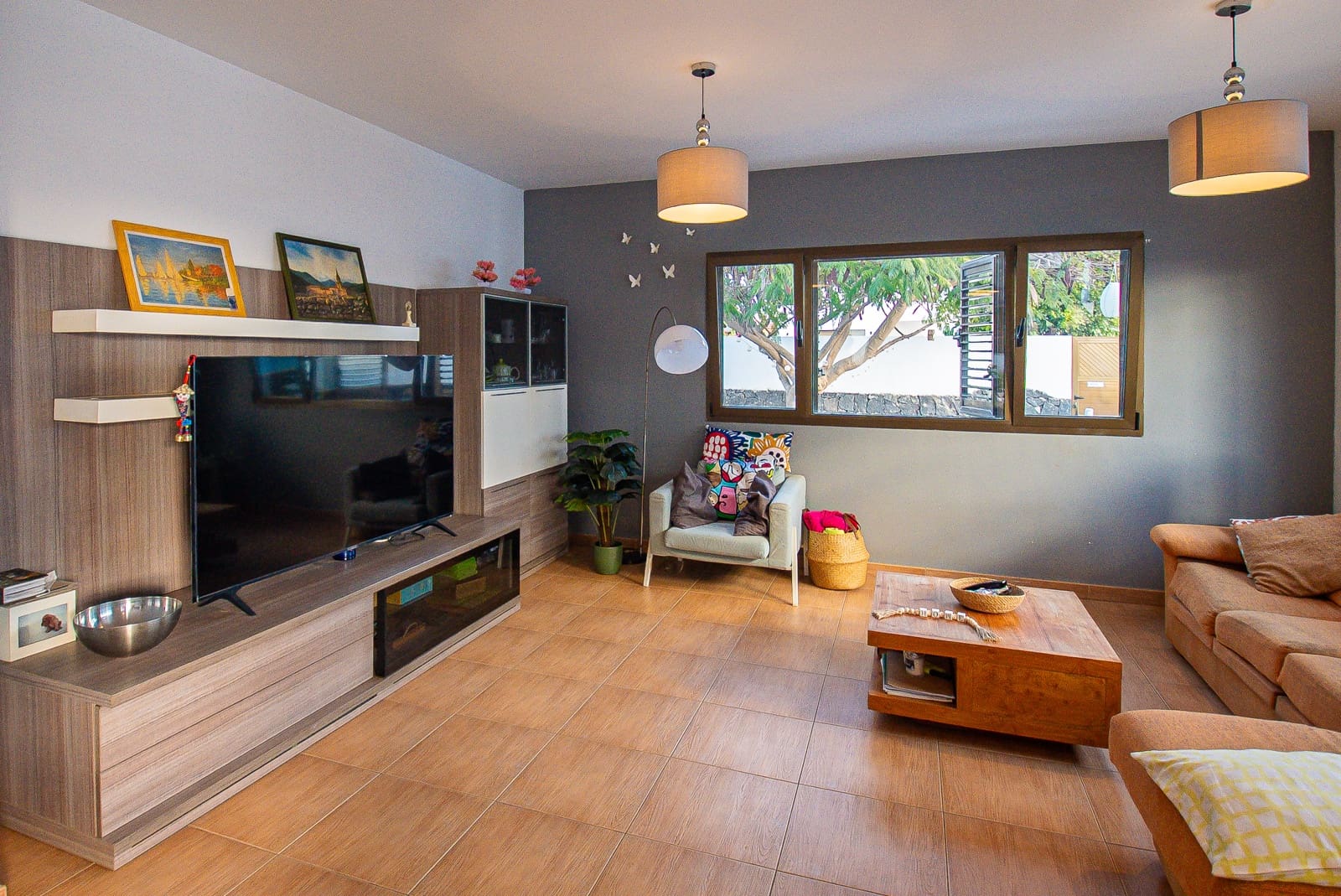 4 bedroom Villa for sale in Yaiza with pool garage - € 669,000 (Ref: 9640617)