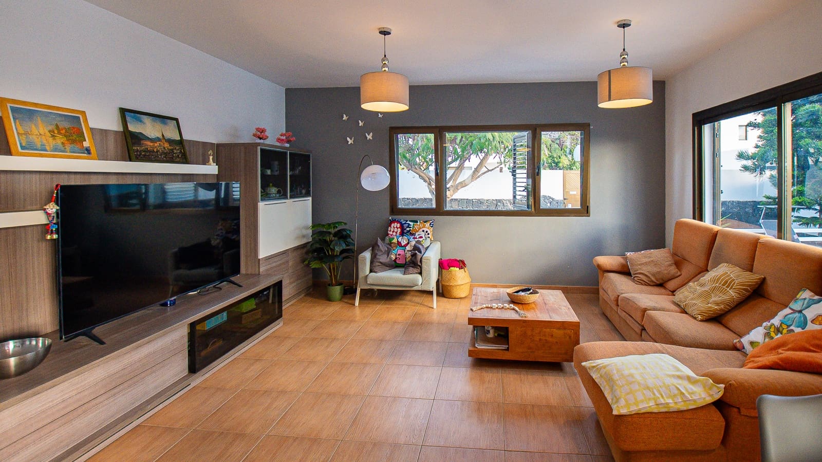 4 bedroom Villa for sale in Yaiza with pool garage - € 669,000 (Ref: 9640617)