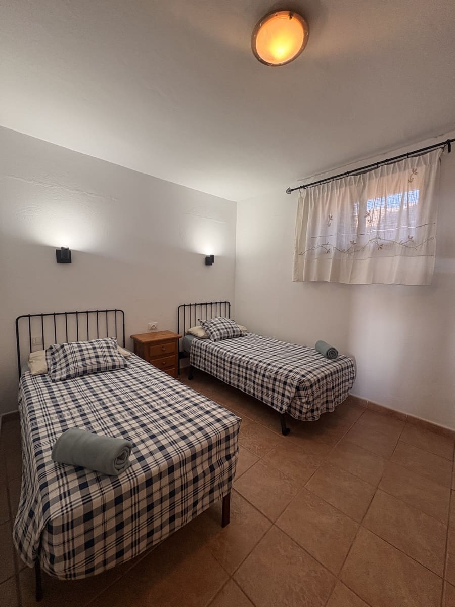 2 soverom Villa til salgs i Macher med garasje - € 430 000 (Ref: 9640665)