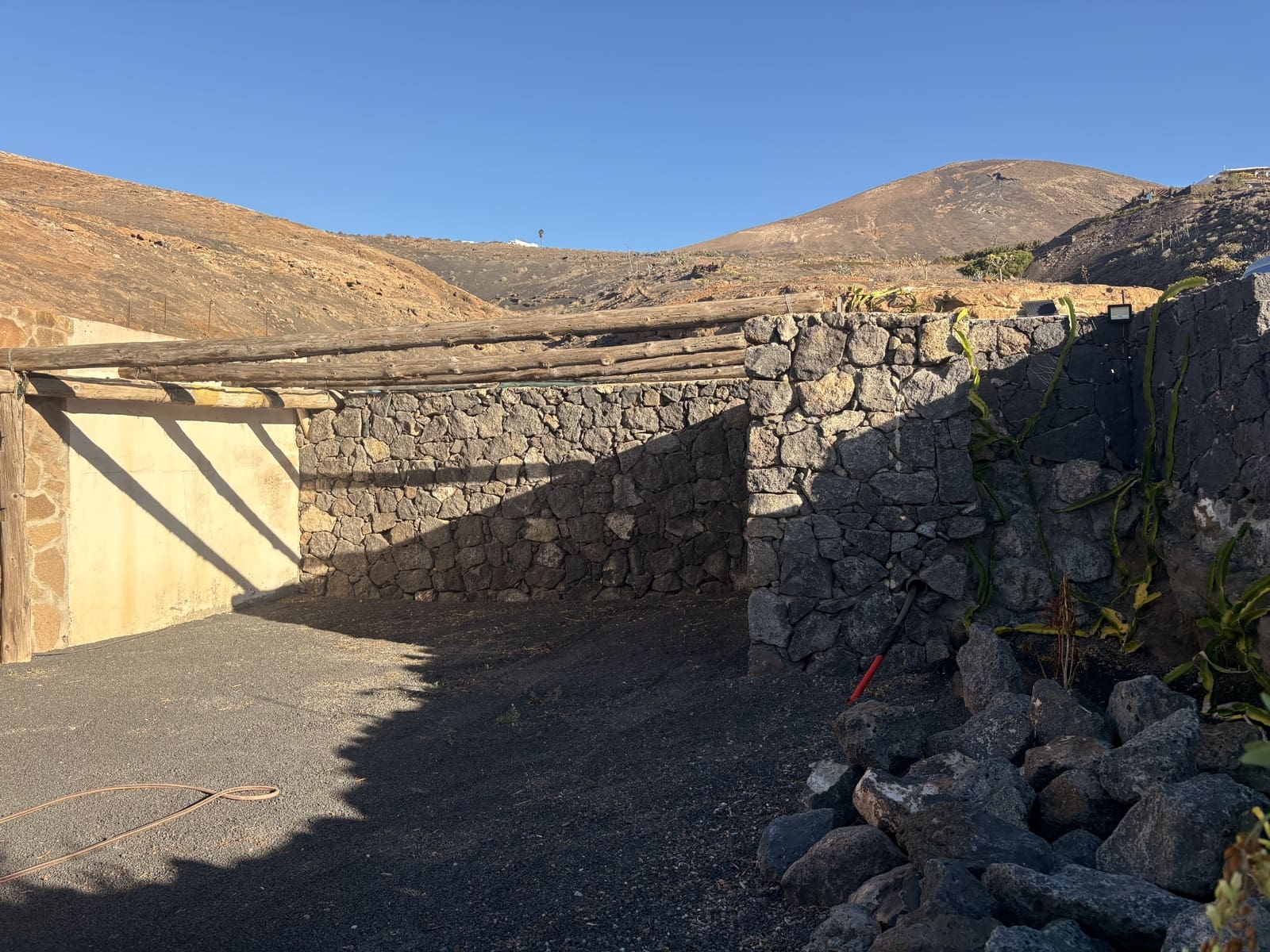 2 soverom Villa til salgs i Macher med garasje - € 430 000 (Ref: 9640665)