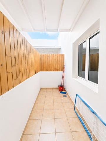 2 Zimmer Wohnung zu verkaufen in Tías mit Garage - 259.000 € (Ref: 9642187)
