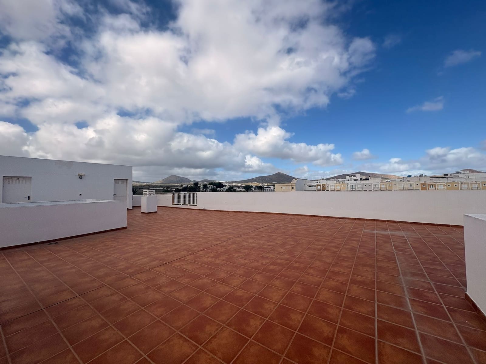 2 chambre Appartement à vendre à Arrecife avec garage - 229 500 € (Ref: 9643374)