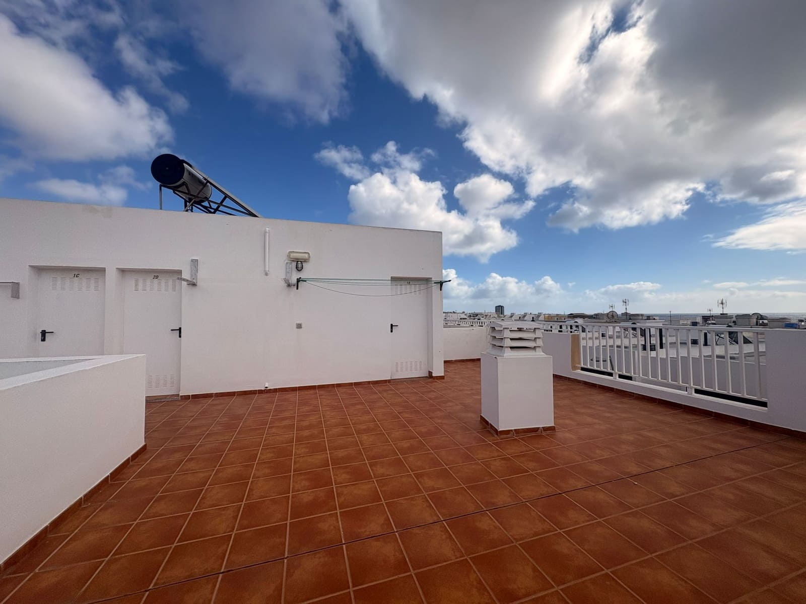 2 chambre Appartement à vendre à Arrecife avec garage - 229 500 € (Ref: 9643374)