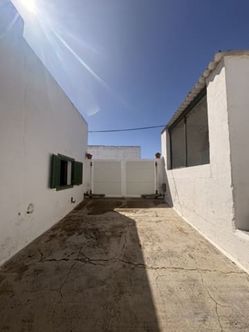 7 chambre Maison de Ville à vendre à San Bartolome avec garage - 367 000 € (Ref: 9643397)