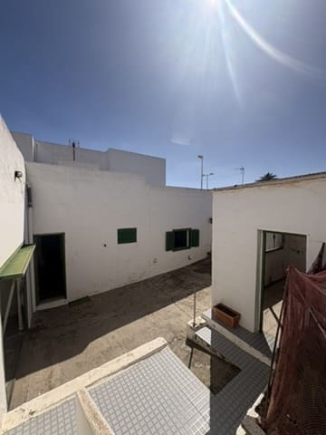 7 chambre Maison de Ville à vendre à San Bartolome avec garage - 367 000 € (Ref: 9643397)