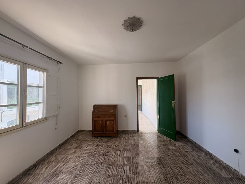 7 chambre Maison de Ville à vendre à San Bartolome avec garage - 367 000 € (Ref: 9643397)